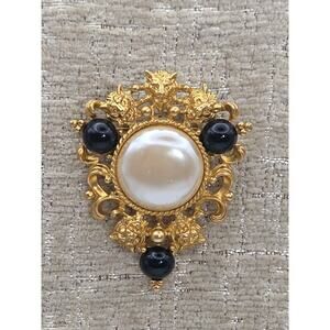 Vintage Signed Avon Lion Heads Opalescent Center Gold Tone Brooch